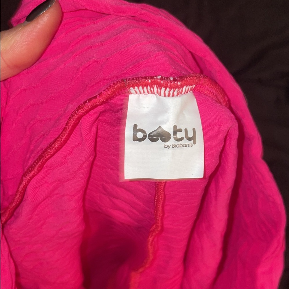 Brand new hot pink yoga pant! Booty By Brabants